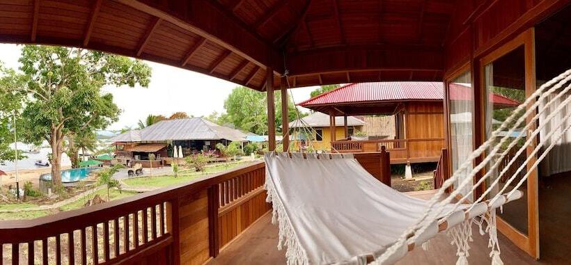 فندق Mc Bunaken Padi Dive Resort