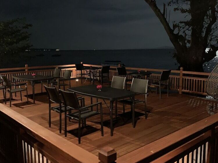 فندق Mc Bunaken Padi Dive Resort