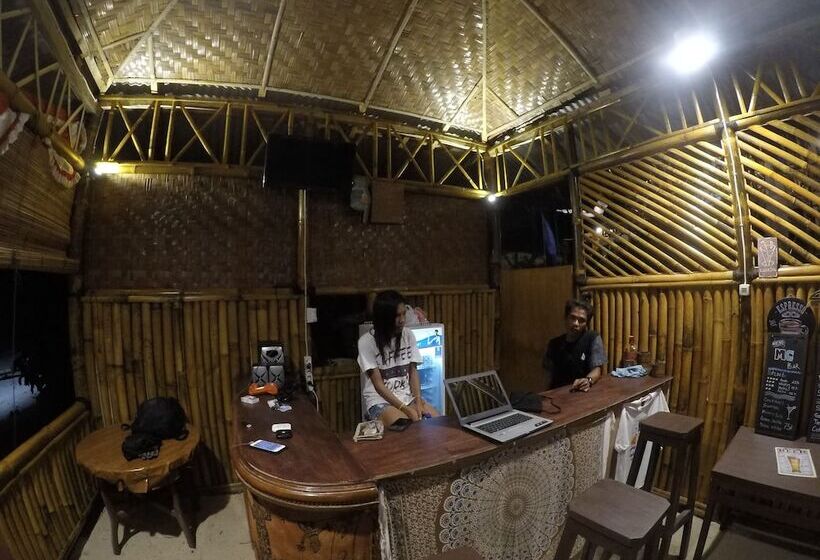 فندق Mc Bunaken Padi Dive Resort