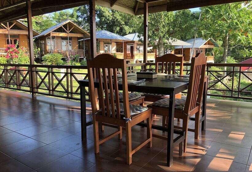 فندق Mc Bunaken Padi Dive Resort