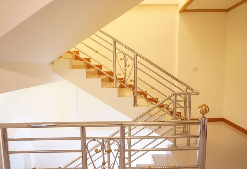 Отель Na Phurua Hostel