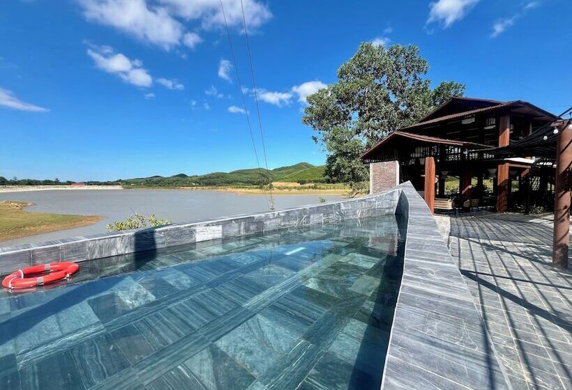 هتل Nguyen Shack Retreat Resort