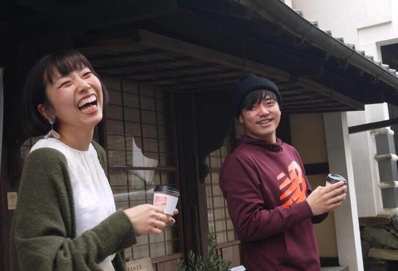 Hostel & Tatami Bar Uchikobare  内子晴れ