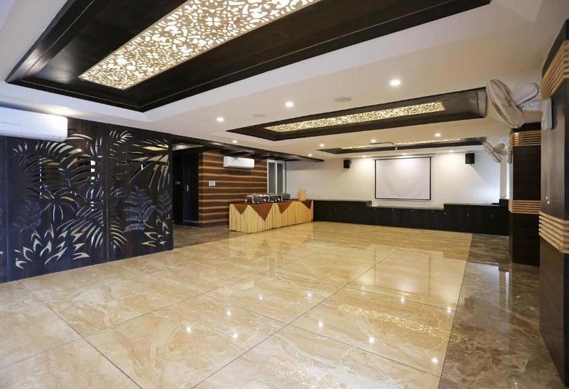 ホテル Capital O 11324 The Bentree