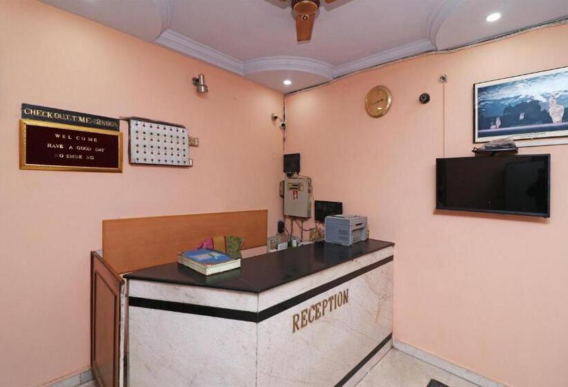 בית מלון כפרי Oyo 26791  Amar Palace