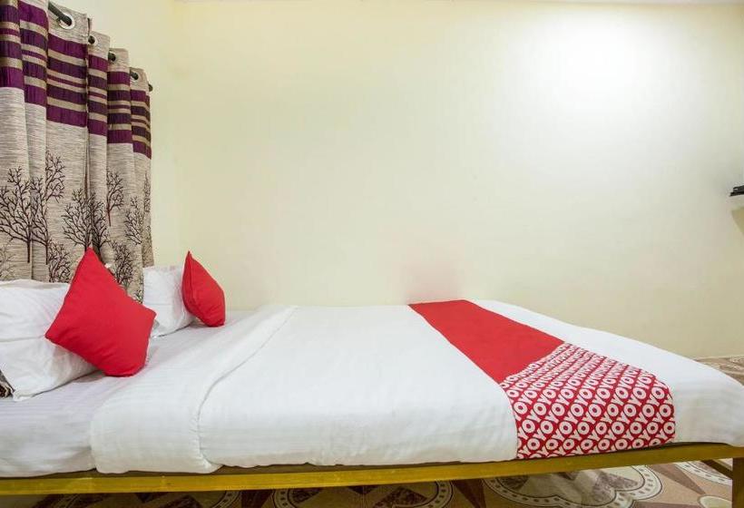 בית מלון כפרי Oyo 33356 Nanas Holiday Home