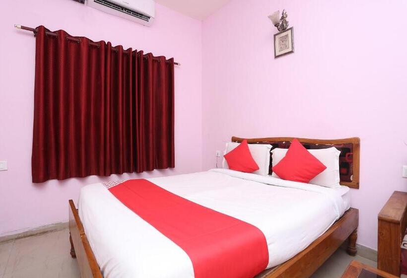 Отель Oyo 40628 Sambit Nx