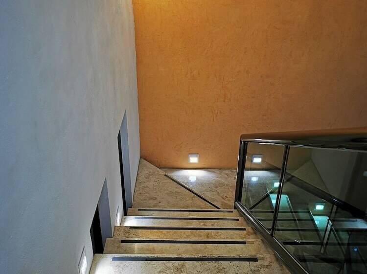 Отель Real Mercedes