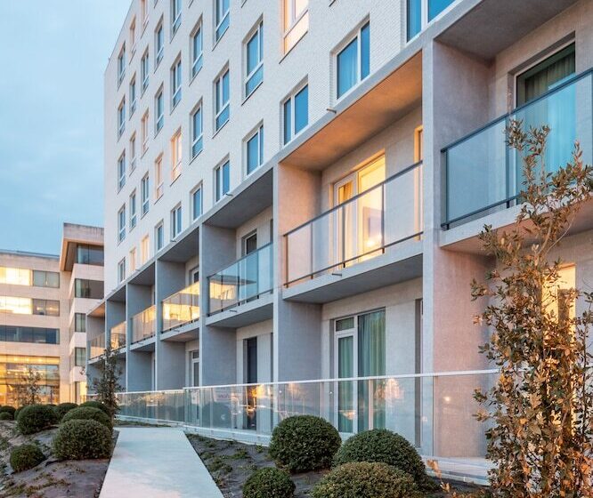 בית מלון כפרי Residence Inn By Marriott Brussels Airport