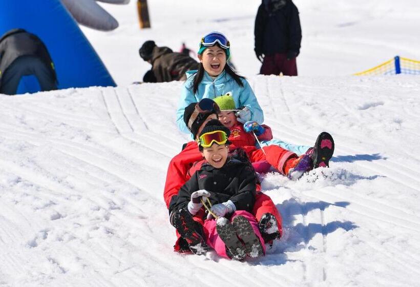 בית מלון כפרי Yuzawa Toei