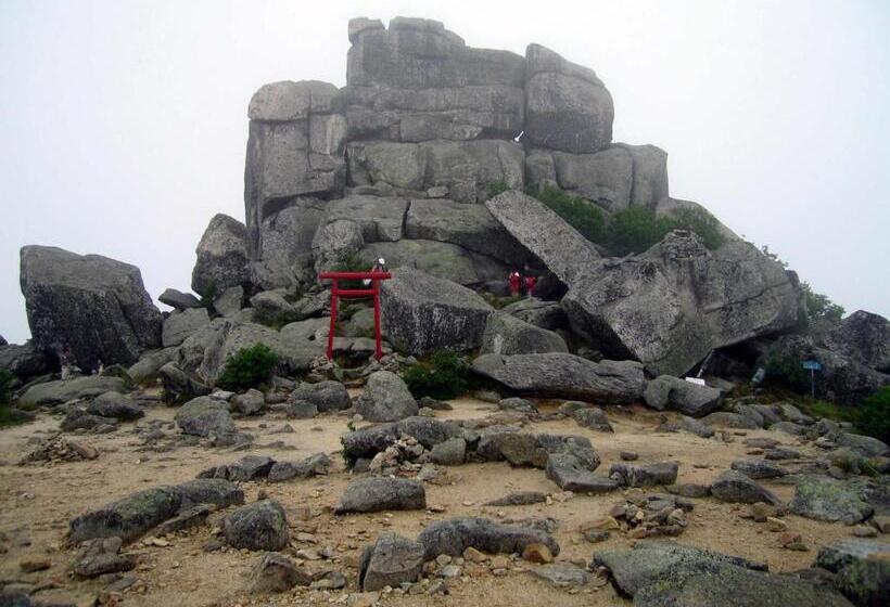 بنسيون Iwane Sanso