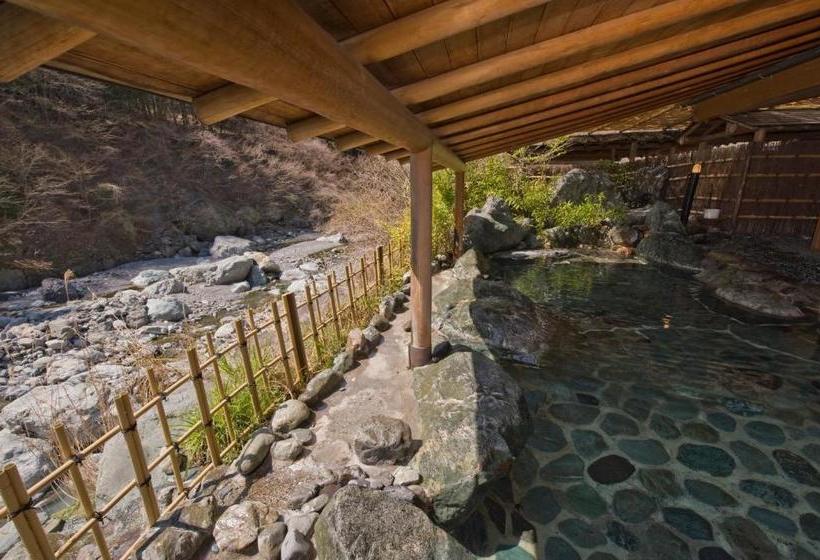 ريوكان Nishiyama Onsen Keiunkan