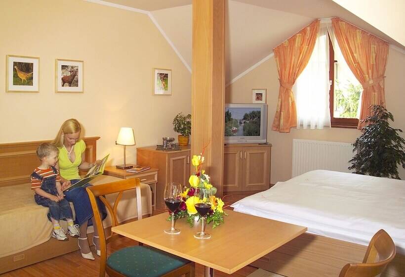 צימר Vadászkürt Panzió