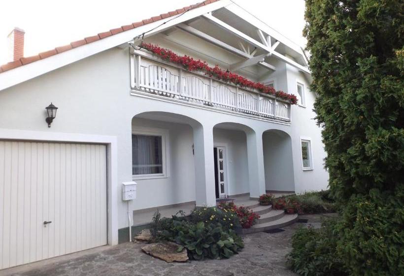 膳宿费 Hévízi Fecskefészek