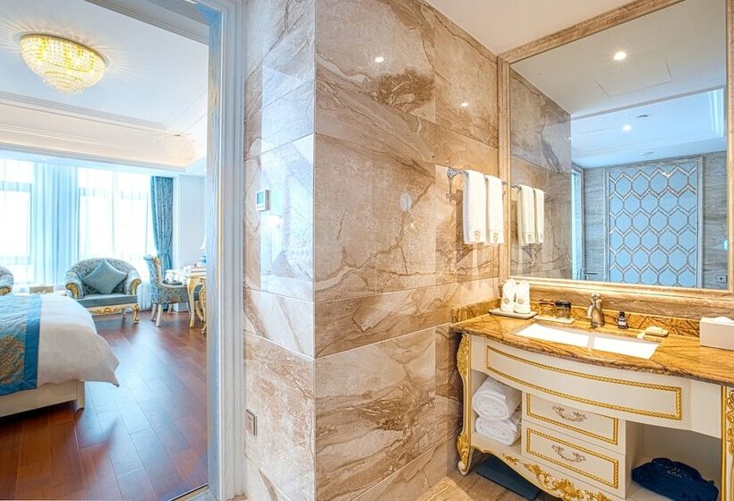 هتل Wyndham Grand Kunming East