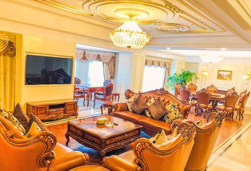 هتل Wyndham Grand Kunming East