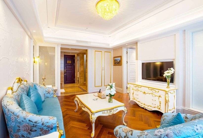 هتل Wyndham Grand Kunming East