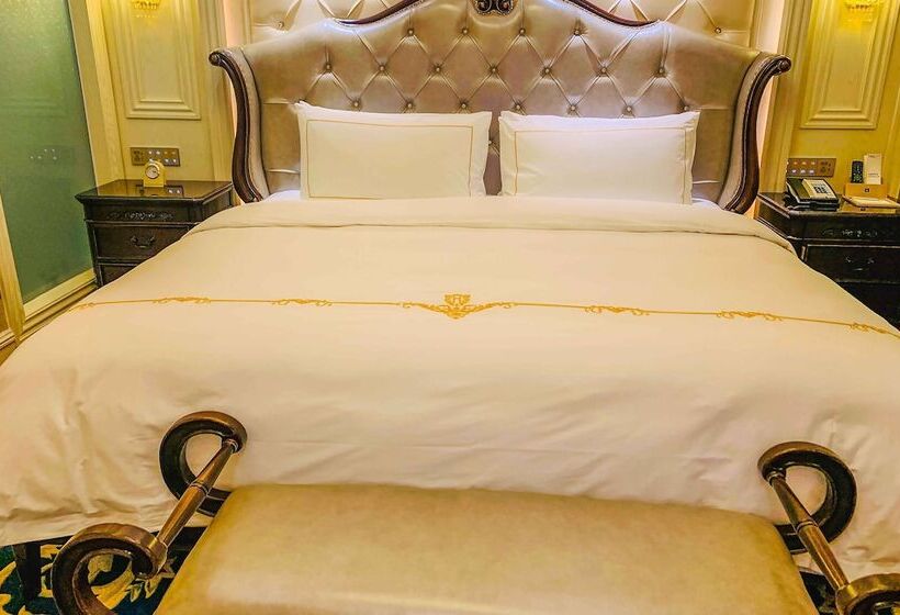 هتل Wyndham Grand Kunming East