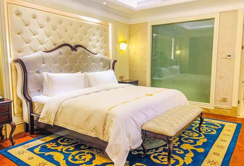 هتل Wyndham Grand Kunming East