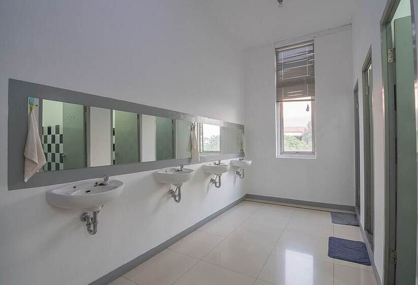 膳宿费 Reddoorz Hostel Near Braga Citywalk