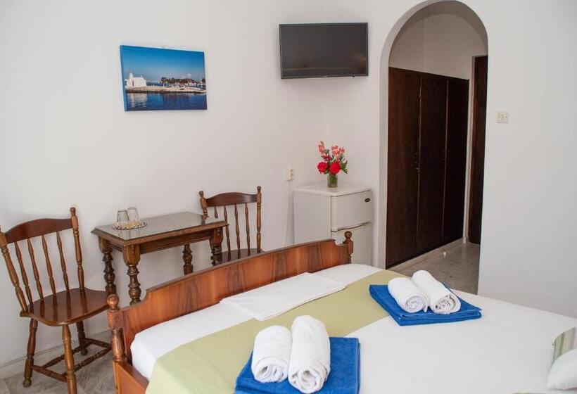 Adonis Hotel Naxos