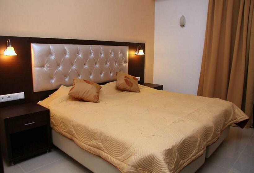 Agela Hotel & Apartments