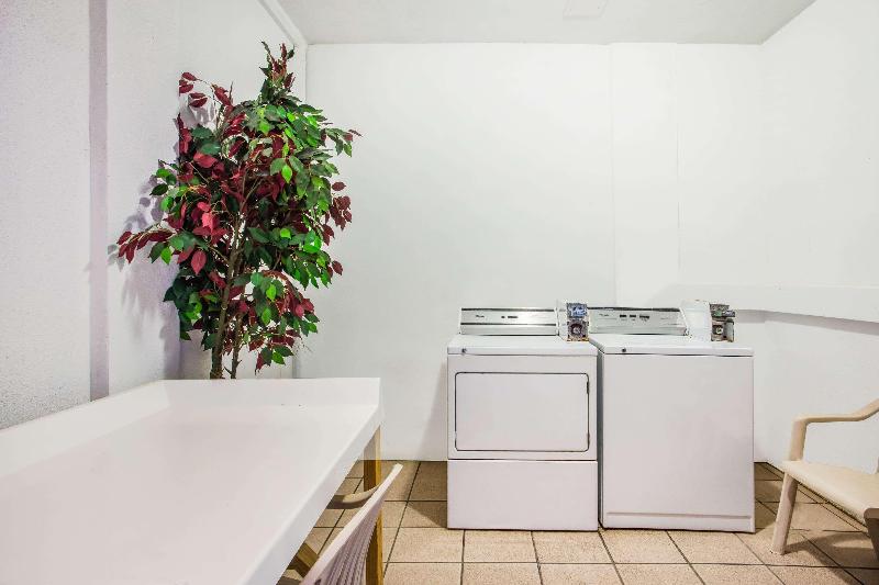 فندق Arya Blu Inn And Suites