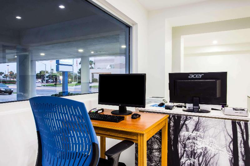 فندق Arya Blu Inn And Suites