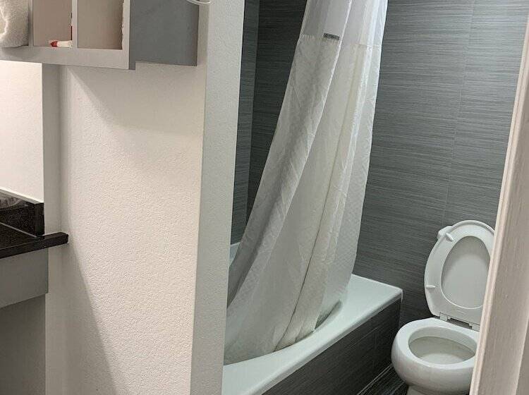 فندق Arya Blu Inn And Suites