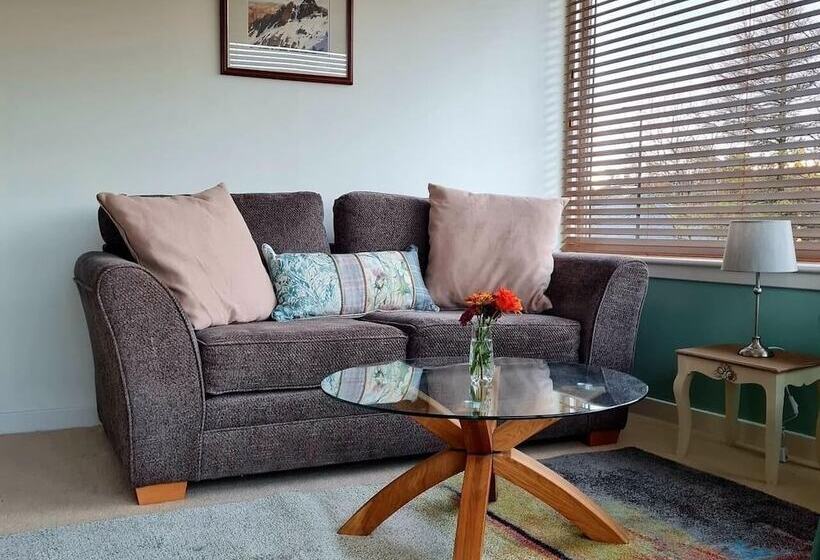 Отель Atholl House Skye