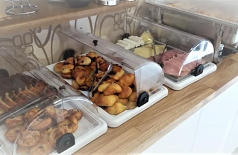 בית מלון כפרי Avra