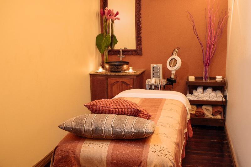 酒店 Bay Gardens Beach Resort & Spa