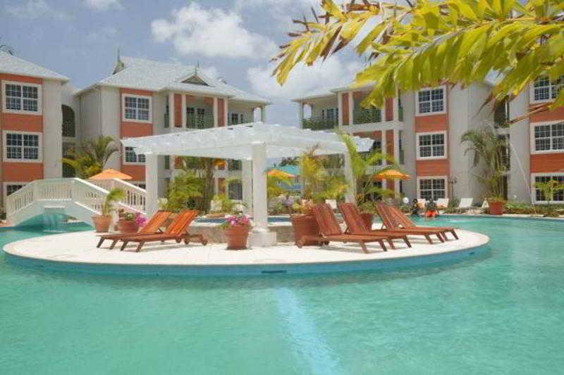 酒店 Bay Gardens Beach Resort & Spa