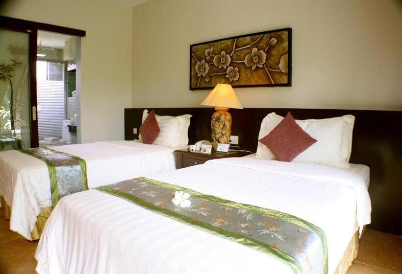 فندق Beringgis Beach Resort & Spa