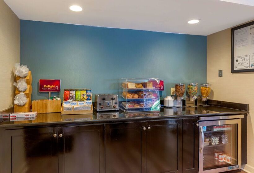 هتل Best Western Plus Cary Nc State