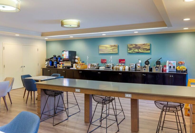 هتل Best Western Plus Cary Nc State