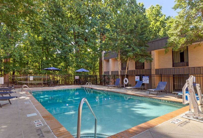 هتل Best Western Plus Cary Nc State