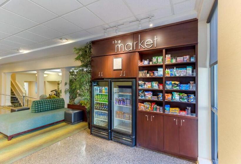 هتل Best Western Plus Cary Nc State