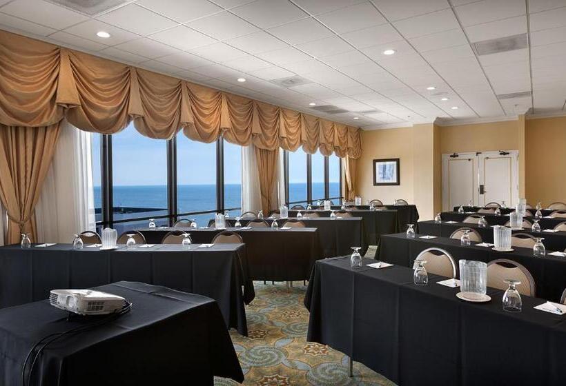 בית מלון כפרי Breakers Resort