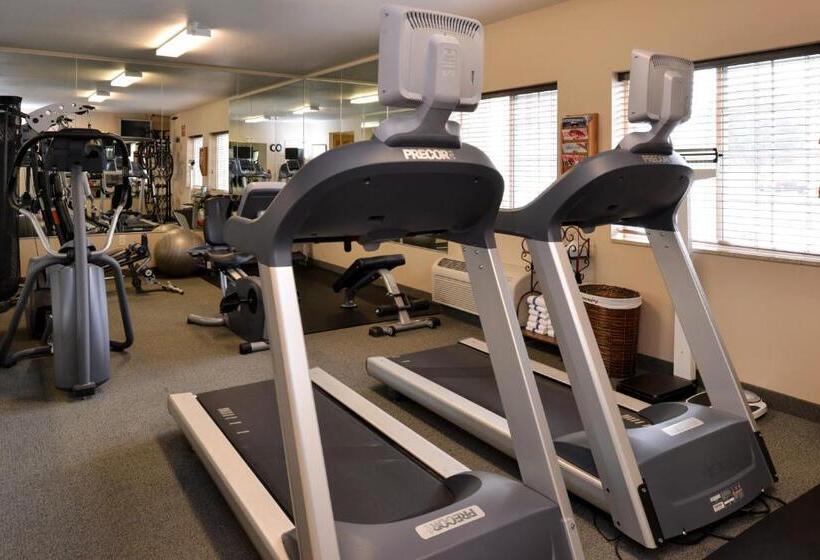 בית מלון כפרי Candlewood Suites Boise   Towne Square, An Ihg