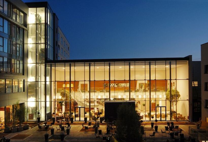 ホテル Clayton Whites