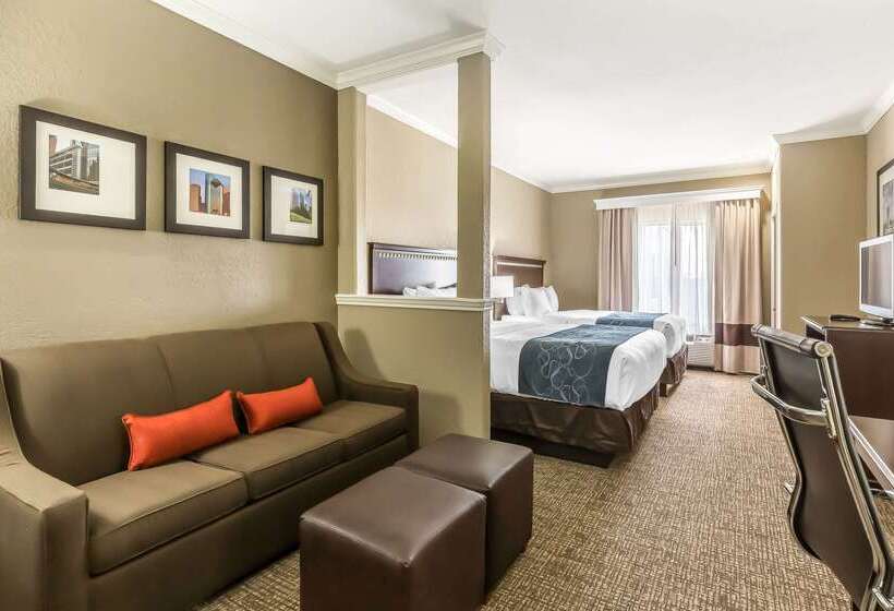Отель Comfort Suites Houston Iah Airport  Beltway 8