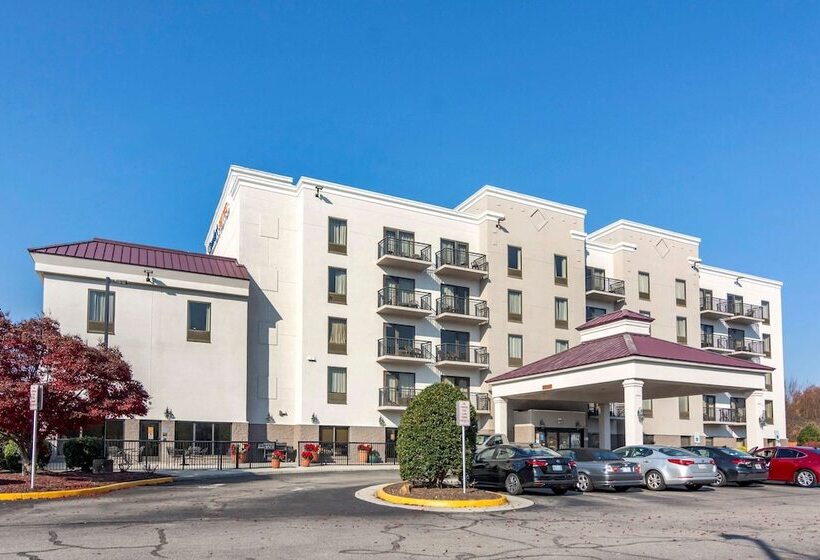 فندق Comfort Suites Southpark