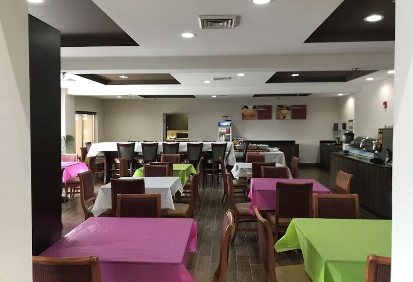 فندق Comfort Suites Southpark