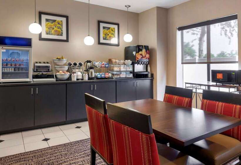 فندق Comfort Suites West Jacksonville