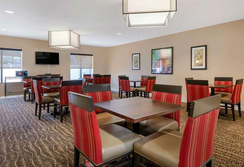 فندق Comfort Suites West Jacksonville