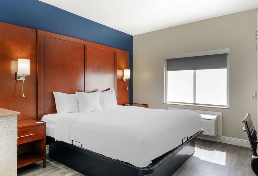 فندق Comfort Suites West Jacksonville