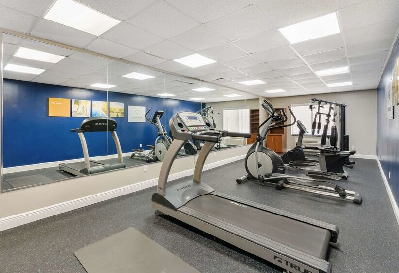 فندق Comfort Suites West Jacksonville