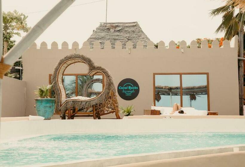 Coral Rocks Hotel & Restaurant