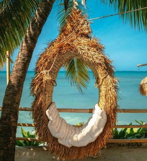 Coral Rocks Hotel & Restaurant